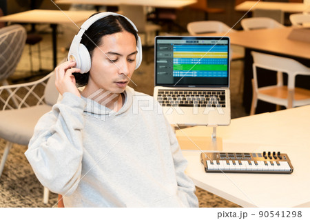 音楽クリエイター 90541298