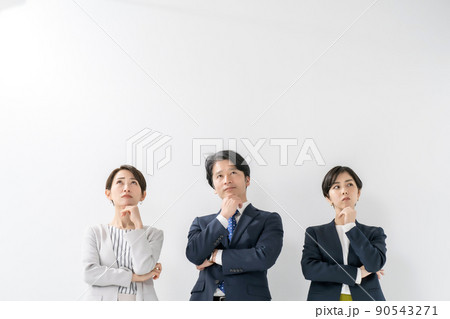 ビジネス　悩む　トラブル 90543271