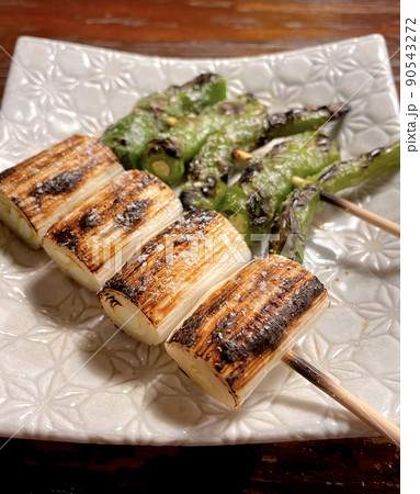 ネギとシシトウの串焼き　 90543272