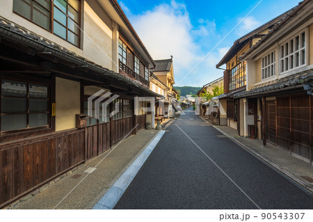 愛媛県　重伝建　内子の町並み 90543307