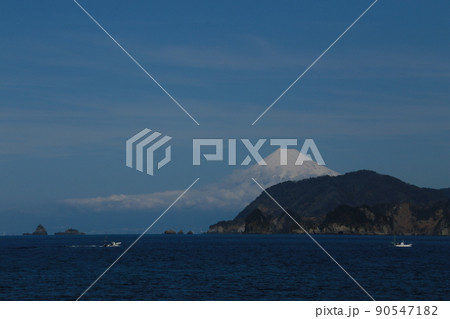 萩谷海岸からの富士山 90547182