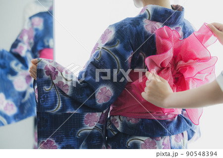 浴衣の女性 浴衣の女性 90548394