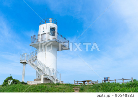 《長崎県》大バエ灯台 （オオバエトウダイ）平戸市 90548832