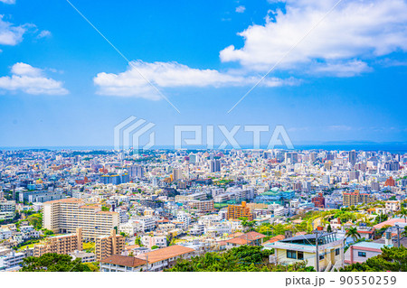 沖縄　展望台から見る那覇の街並み 90550259