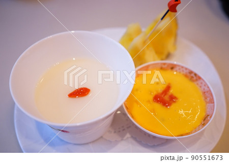 中華料理 杏仁豆腐 マンゴープリン 90551673