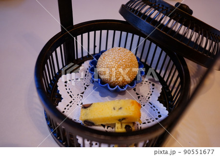 中華料理 ごま団子 90551677