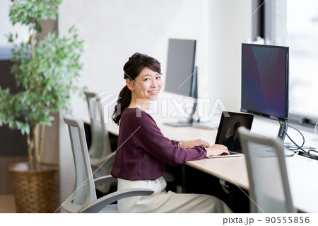 はたらく女性 はたらく女性 90555856