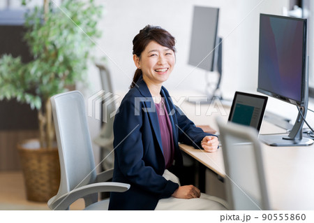 はたらく女性 はたらく女性 90555860
