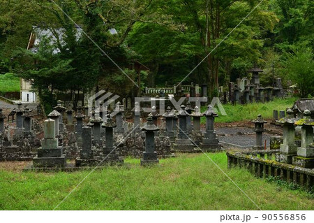 静岡県富士宮市の人穴富士講遺跡 90556856