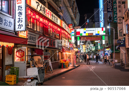 《東京都》上野・賑わう繁華街 90557066