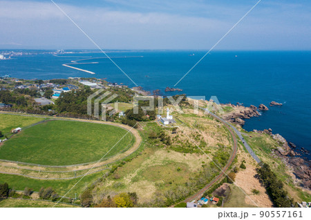 空撮「青森県」八戸市の美しい種差海岸沿いを空撮 90557161