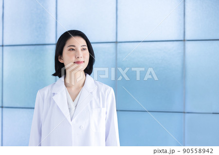 白衣の女性 白衣の女性 90558942