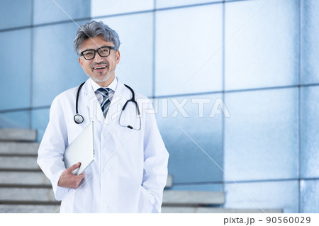白衣の男性 白衣の男性 90560029
