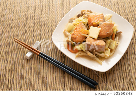 鮭のちゃんちゃん焼き 90560848