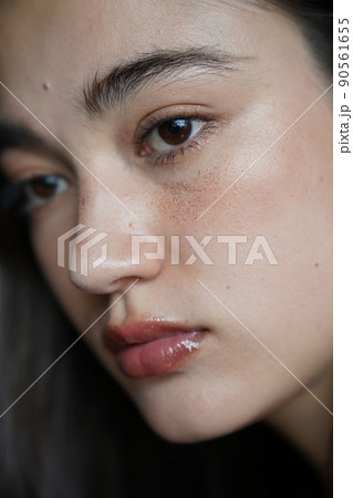 そばかすメイクの女性 そばかすメイクの女性 90561655