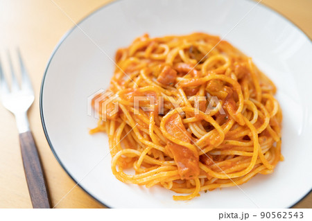 トマトとニンニクのパスタ トマトとニンニクのパスタ 90562543