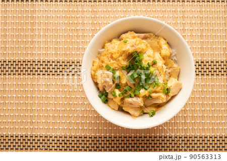 親子丼 90563313