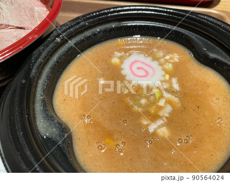 濃厚魚介豚骨つけ麺 太麺とつけ汁 90564024