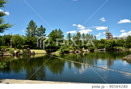 初夏の徳川園 90564280
