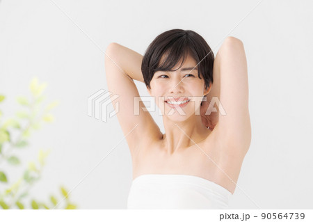 ビューティー　女性　脇の下 90564739