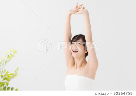 ビューティー 女性 脇の下 ビューティー 女性 脇の下 90564759