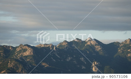 山 北朝鮮産 山の頂上 90573106