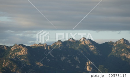 山 北朝鮮産 山の頂上 90573115