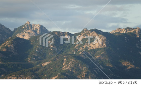 山 北朝鮮産 山の頂上 90573130