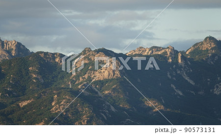 山 北朝鮮産 山の頂上 90573131