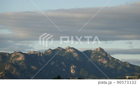 山 北朝鮮産 山の頂上 90573132