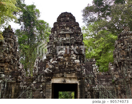 Architecture of ancient temple complex Angkor, Siem Reap 90574073
