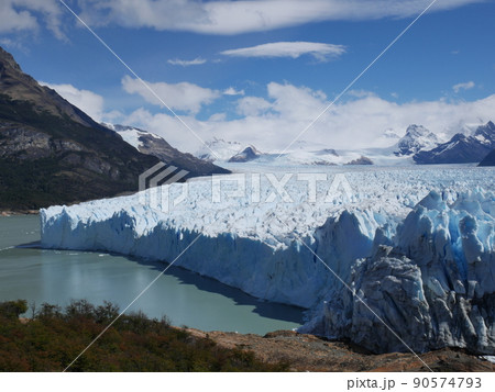 壮大なペリトモレノ氷河の様子⑥ 壮大なペリトモレノ氷河の様子⑥ 90574793