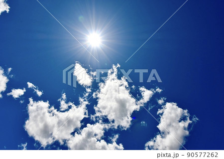 太陽と空　夏空 90577262