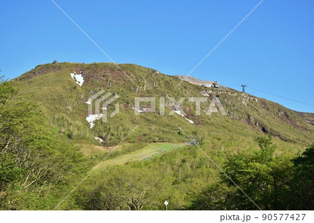 小丸山展望園地よりの茶臼岳　那須　晴れ 90577427
