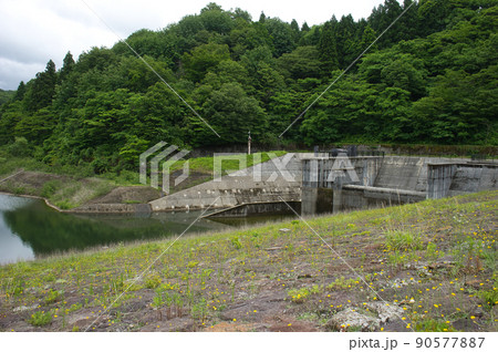 六月の大谷ダム 富山県黒部市 六月の大谷ダム 富山県黒部市 90577887