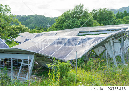 壊れた太陽光パネル 投資リスク 壊れた太陽光パネル 投資リスク 90583838