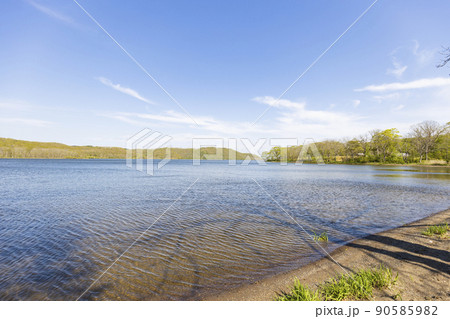 北海道、釧路近郊の塘路湖 北海道、釧路近郊の塘路湖 90585982