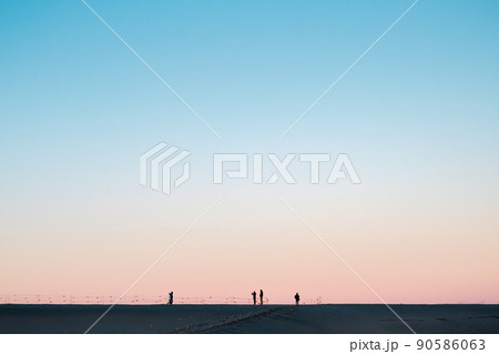 中田島砂丘　浜松　夕暮れ　 90586063