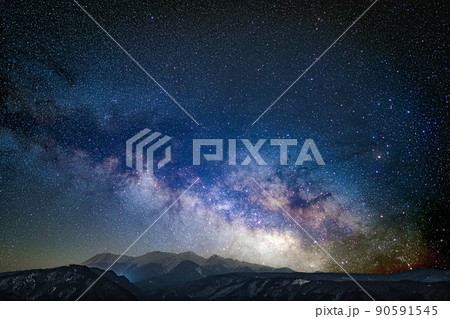 【天の川素材】御嶽山と天の川【岐阜県】 【天の川素材】御嶽山と天の川【岐阜県】 90591545