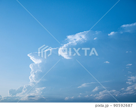 青い空に積乱雲【初夏】【夏】 青い空に積乱雲【初夏】【夏】 90592687
