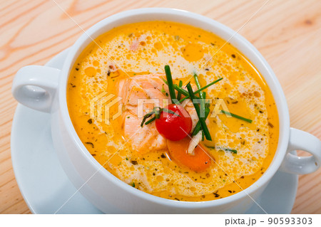 Norwegian cream soup with salmon Norwegian cream soup with salmon 90593303