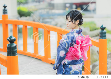 浴衣の女性 浴衣の女性 90593413