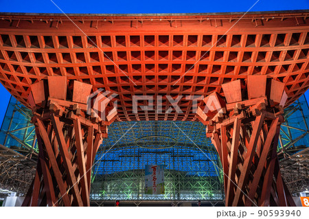 《石川県》金沢駅の鼓門・金沢の玄関口 90593940