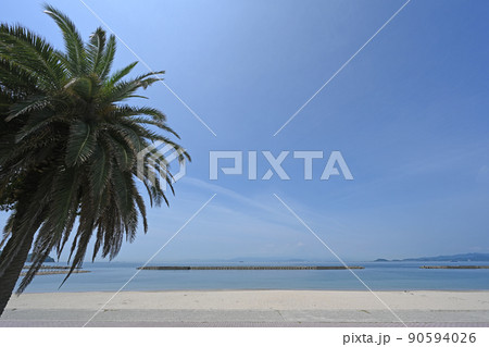 淡路島の海水浴場 阿万海水浴場夏のイメージ 淡路島の海水浴場 阿万海水浴場夏のイメージ 90594026