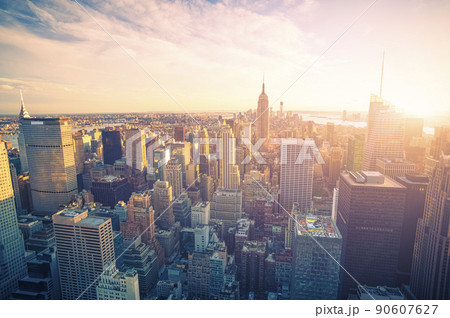 New York Manhattan city skyline at sunset 90607627