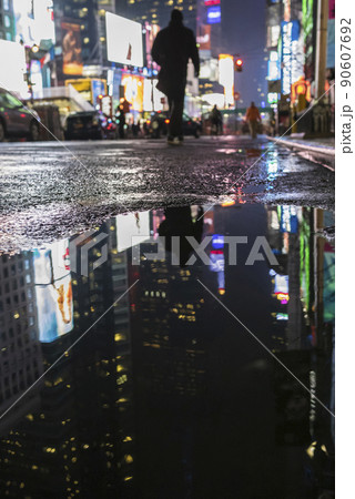 Activity in New York City streets at night 90607692