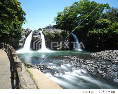 静岡県　五竜の滝　（スローシャッター）5月 90609460