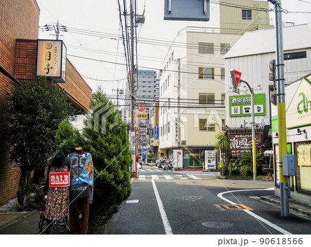 東京都町田市森野1丁目の裏通り 東京都町田市森野1丁目の裏通り 90618566