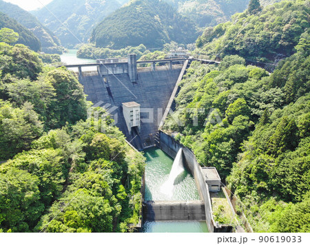 高知県越知町　桐見ダムの風景 90619033