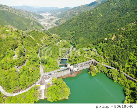 高知県越知町　桐見ダムの風景 90619040